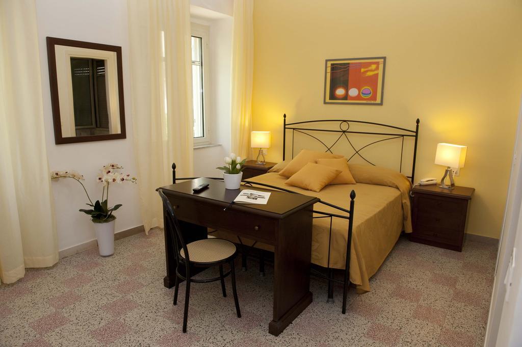 אשאה Hotel Venere מראה חיצוני תמונה