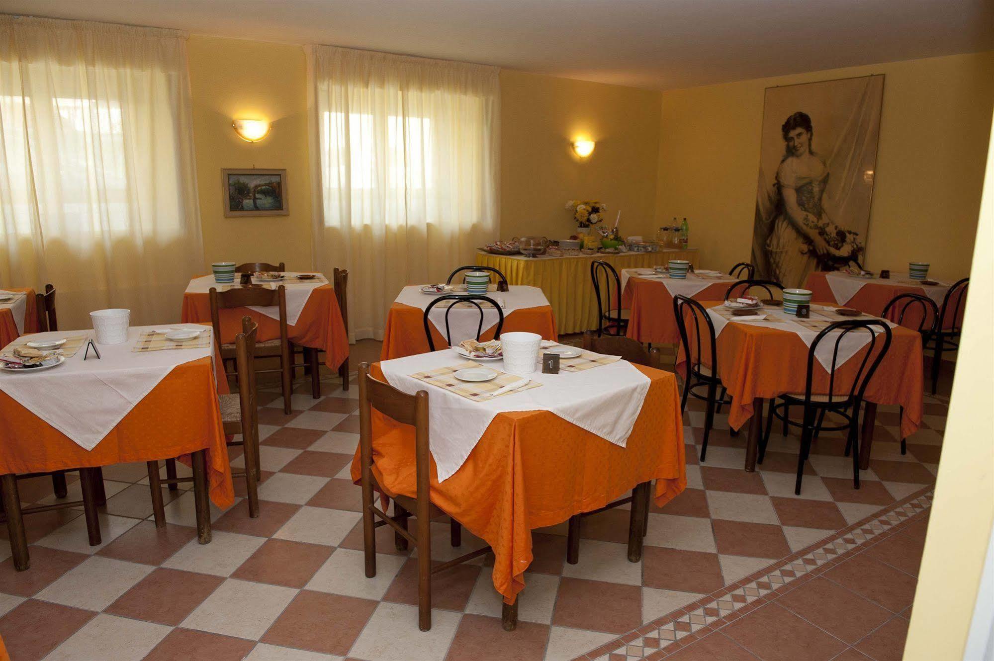 אשאה Hotel Venere מראה חיצוני תמונה